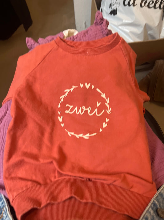 Sweatshirt Rot „zwei“ Gr.: 86/92