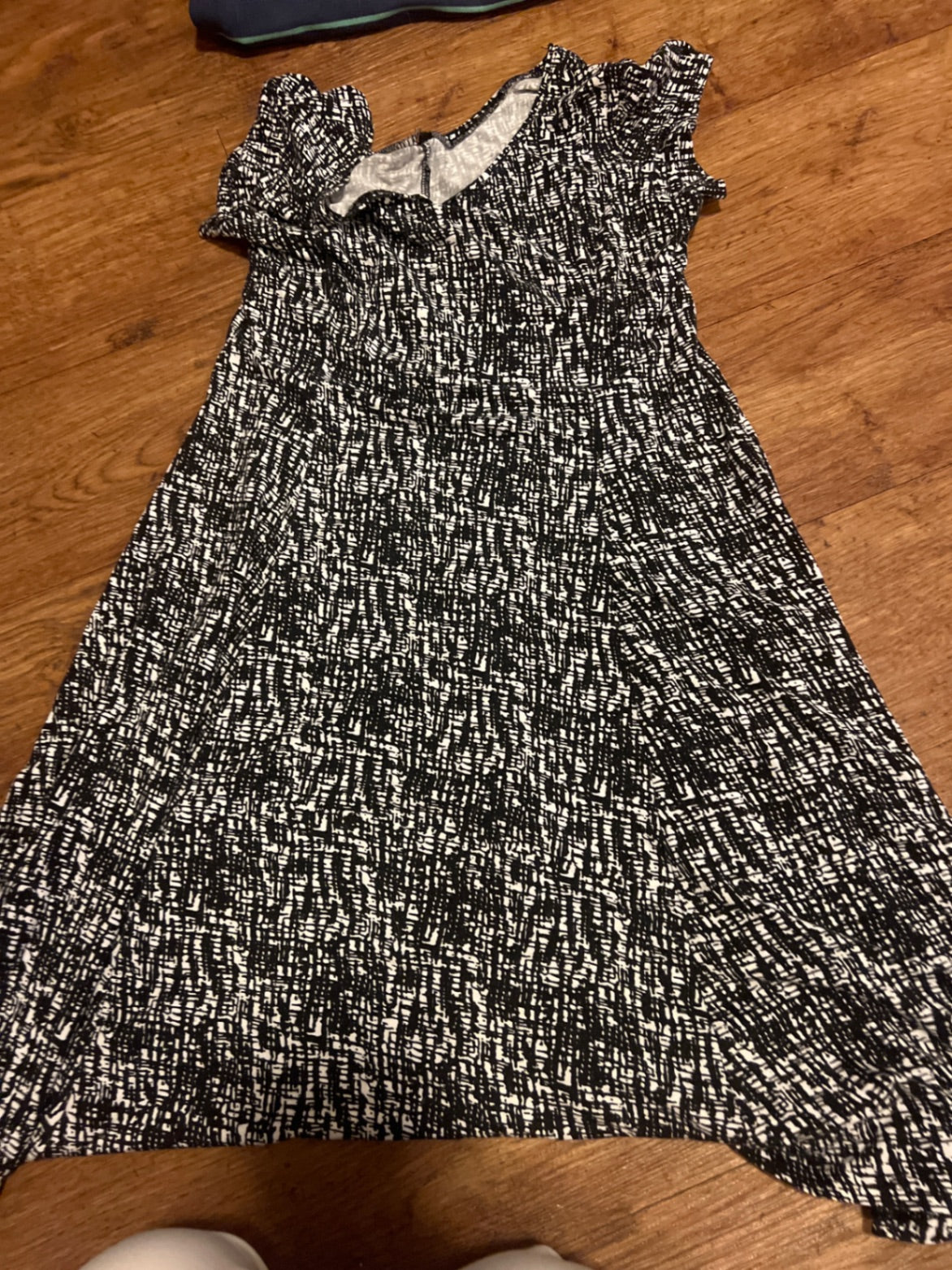 Kleid Schwarz und Weiß Gr.: S