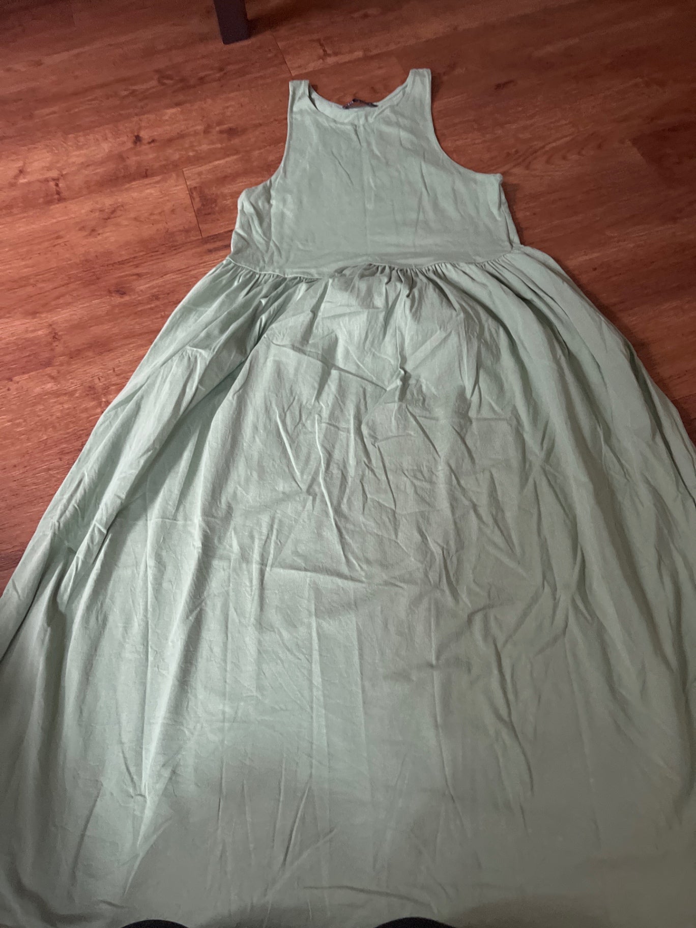 Zara Kleid Hellgrün Gr.: M