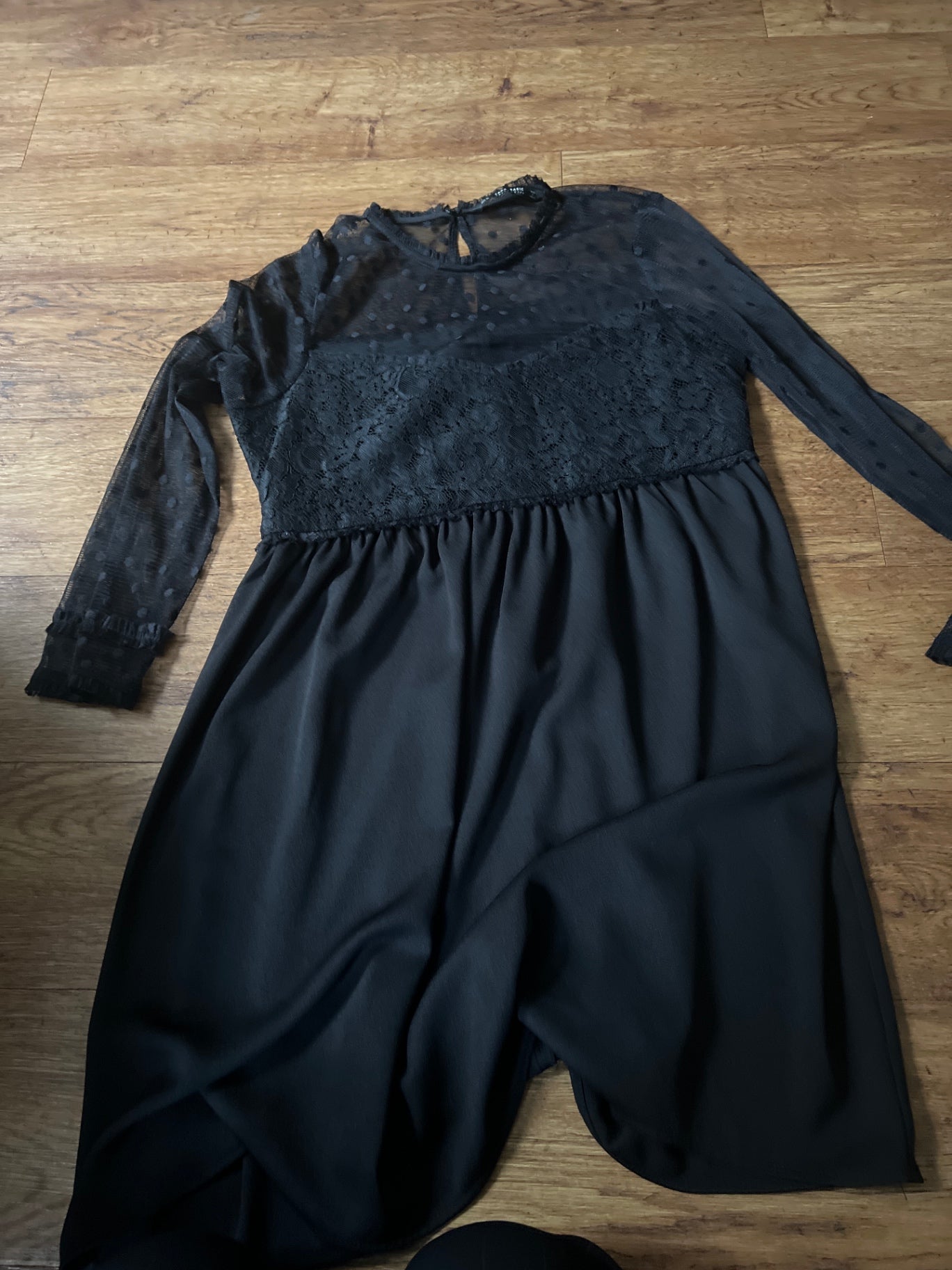 Zara Kleid Schwarz Gr.: M
