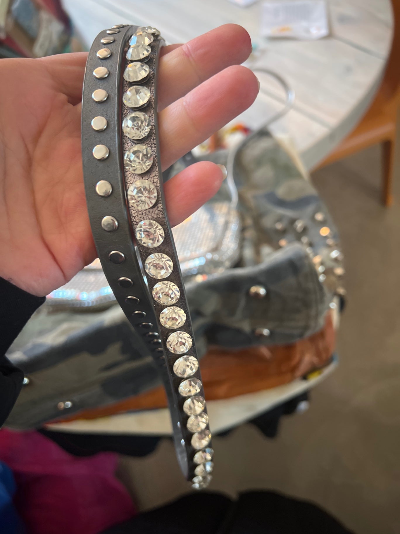 Gürtel Grau Strass