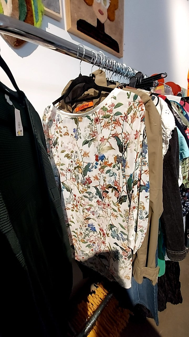 Orsay Bluse Weiß mit bunten Blumen Gr.: S/M