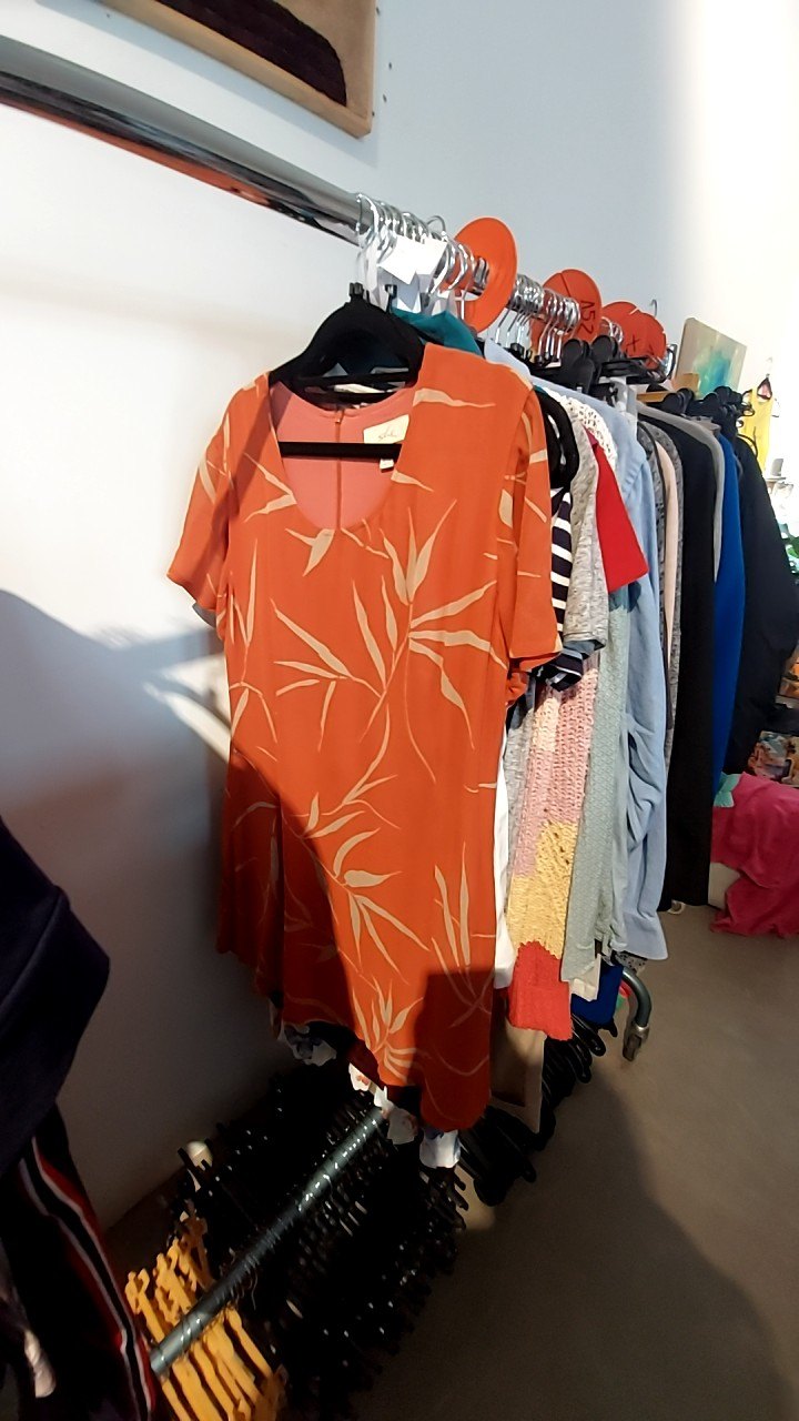 She Kleid Orange mit beigen Mustern Gr.: L
