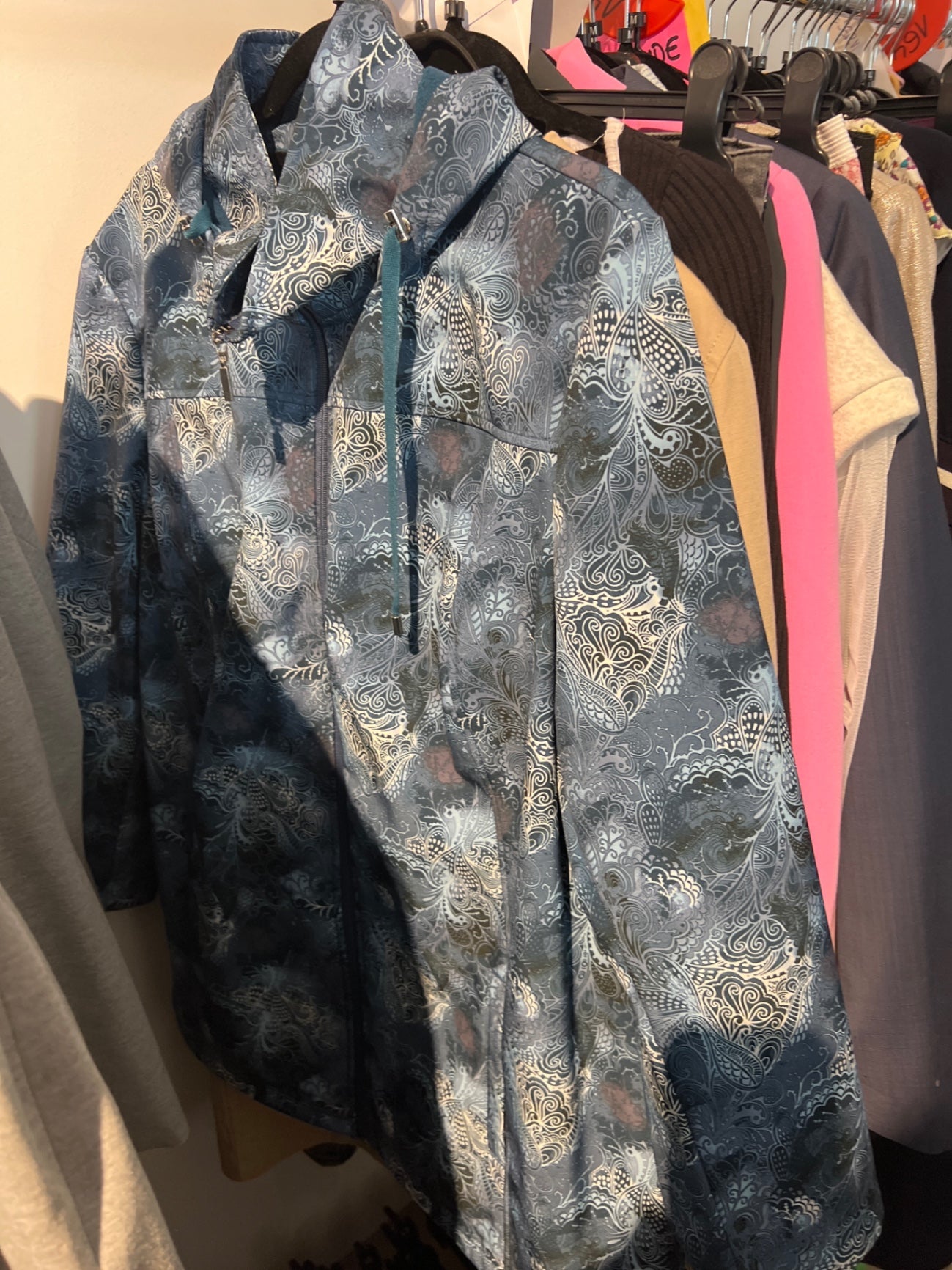 Jacke Blau mit floralem Muster Gr.: 48/50