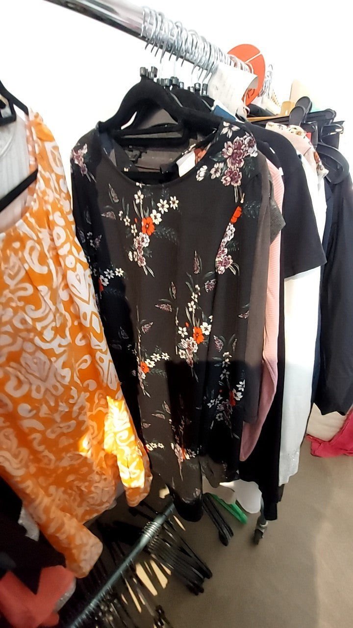 H&M Kleid Schwarz m. Blumenmuster Gr.: S
