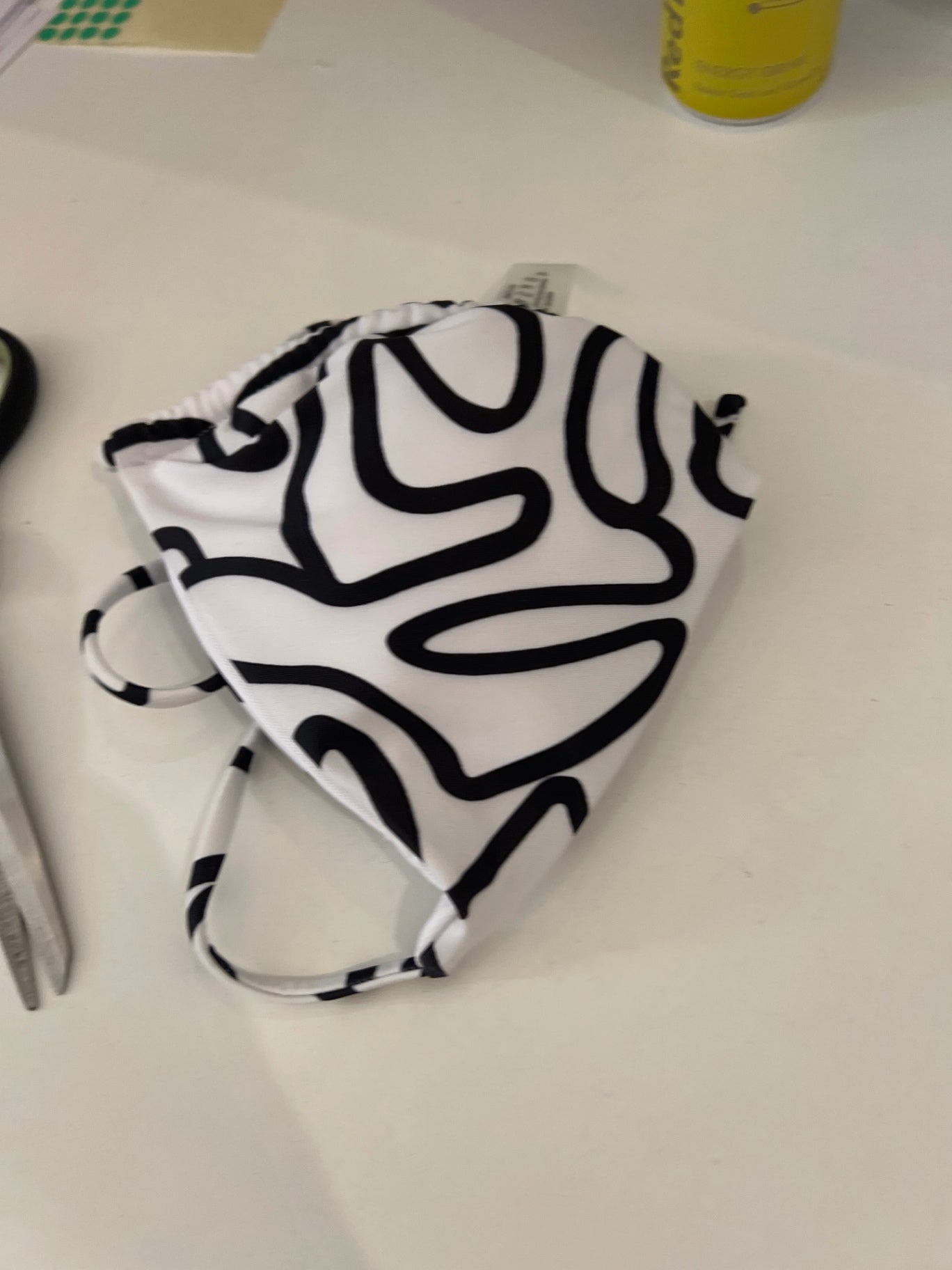 Bikini Oberteil Weiß mit schwarzem Muster Gr.: M