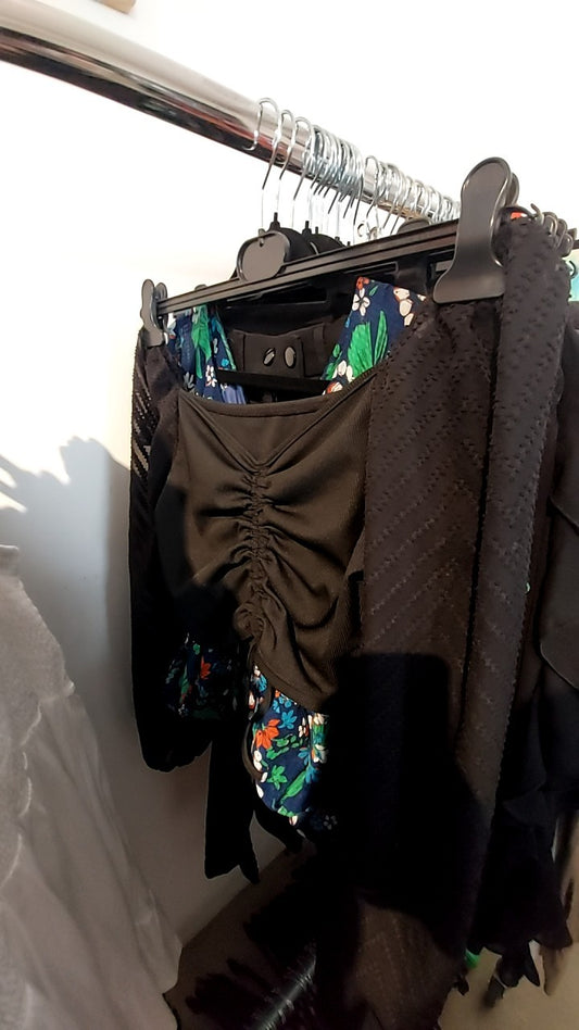Cropped Oberteil Schwarz Gr.: S /M