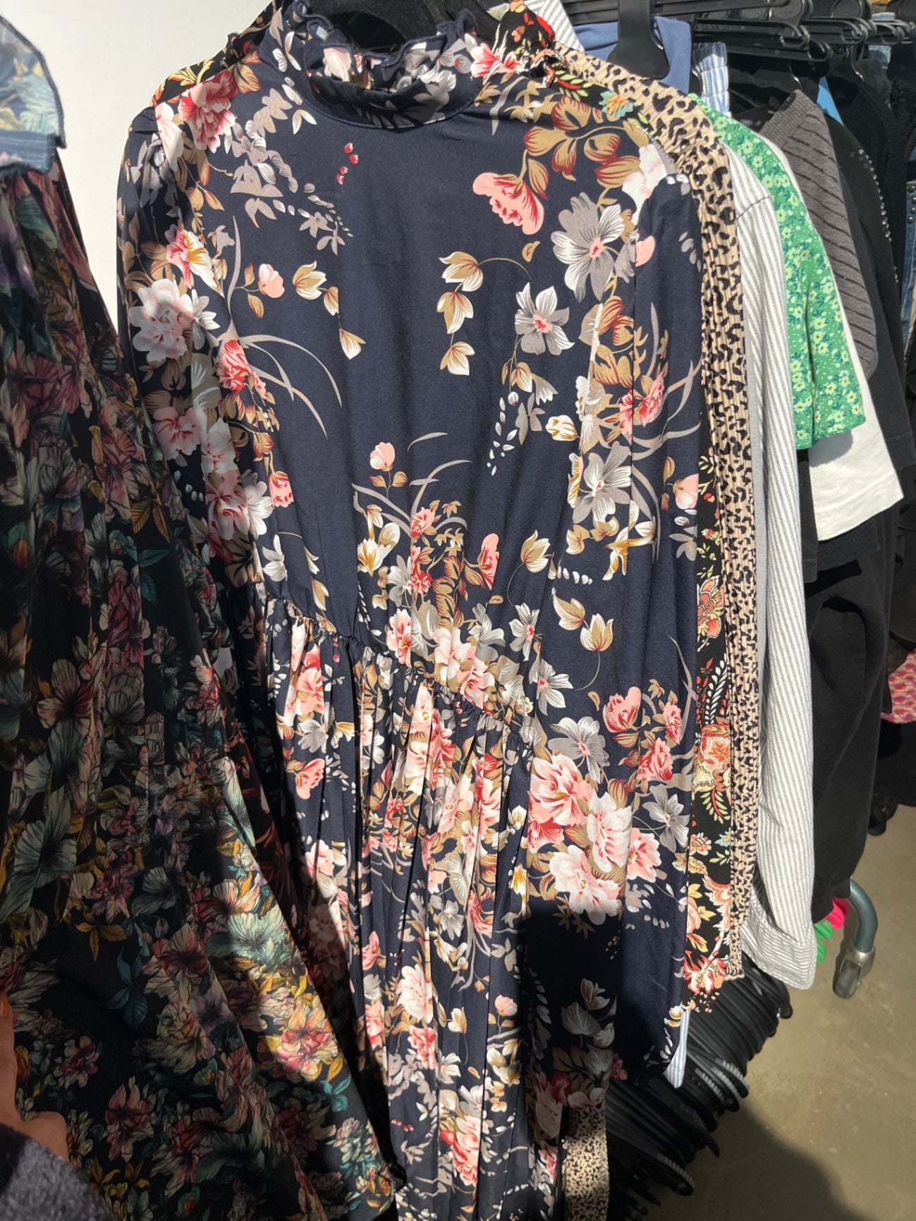 Kleid Dunkelblau Blumen Gr.: L