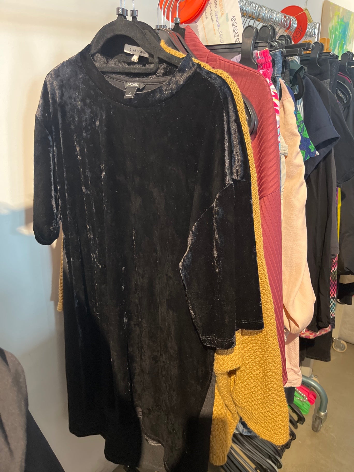 Monki Kleid Samt Gr.: S