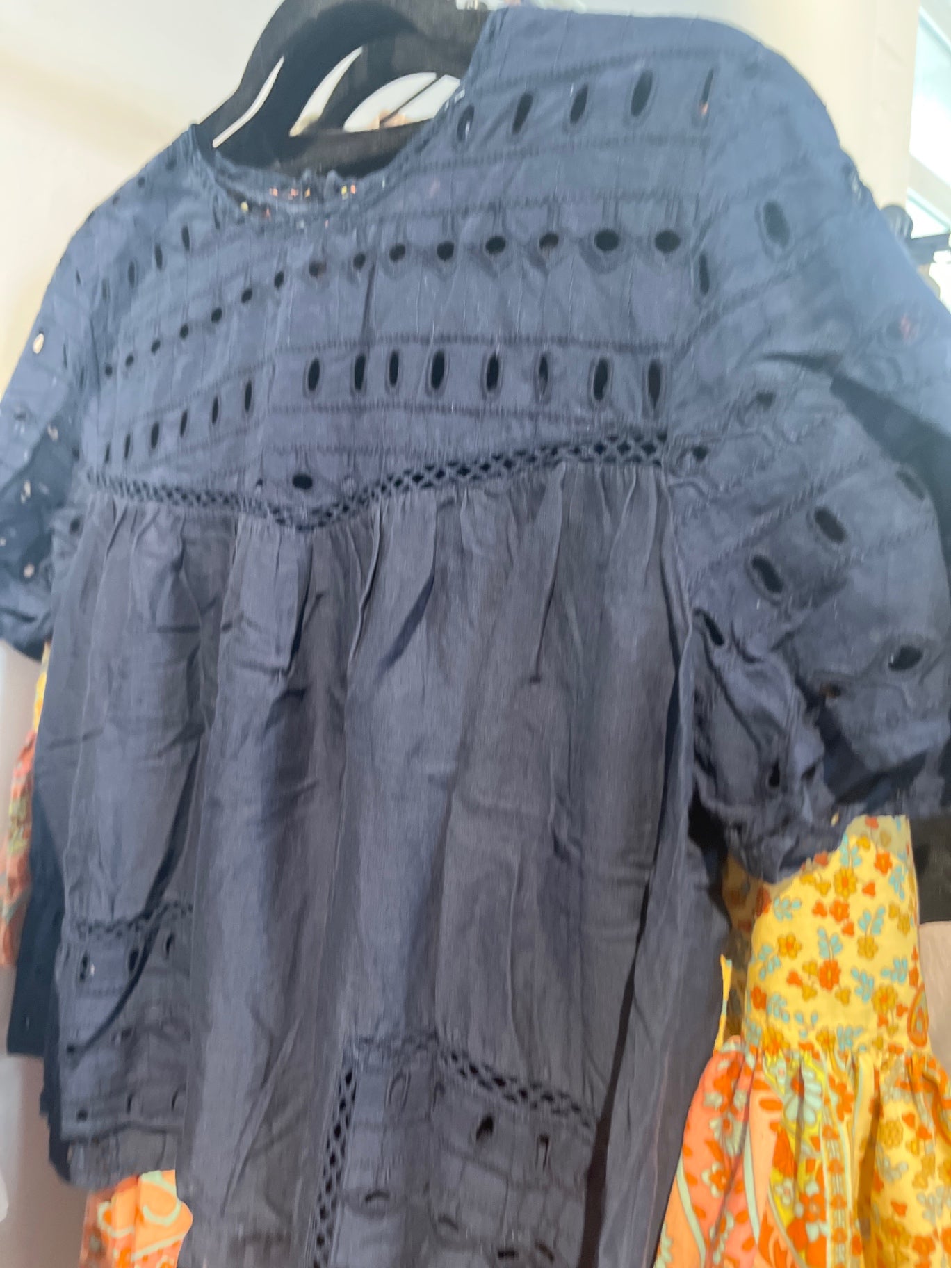 Zara Bluse Dunkelblau Lochmuster Gr.: L