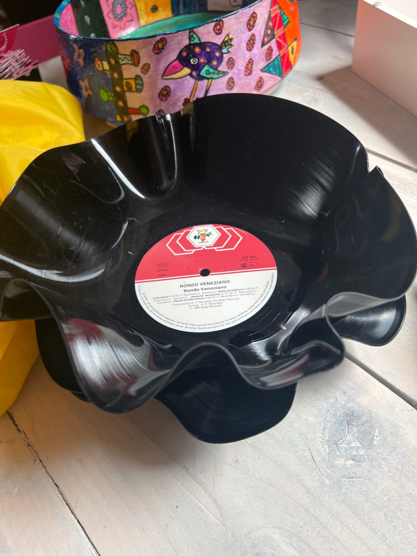 Corvus Luna Schallplatten Schüssel