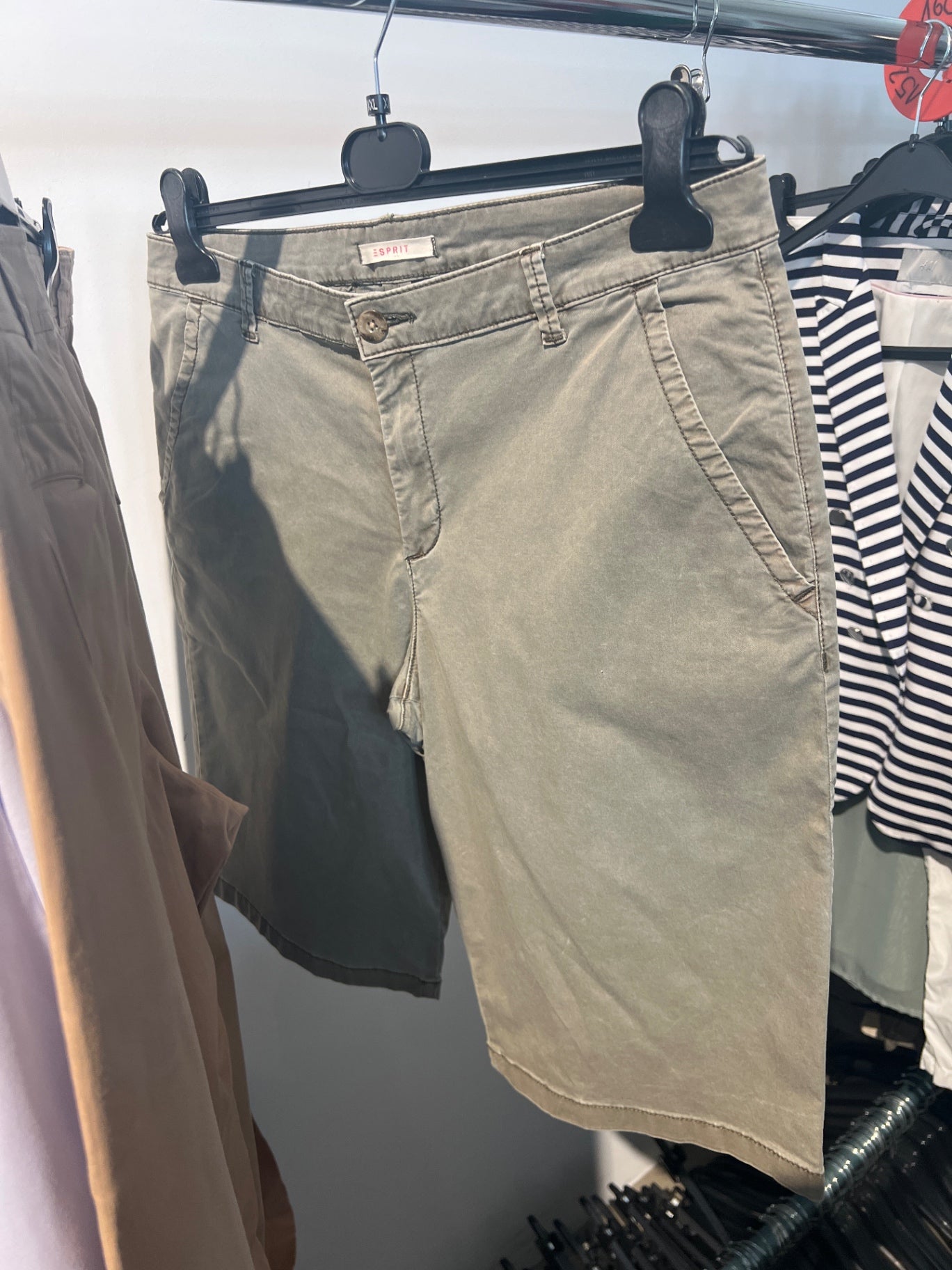 ESPRIT Shorts Grün Gr.: XL
