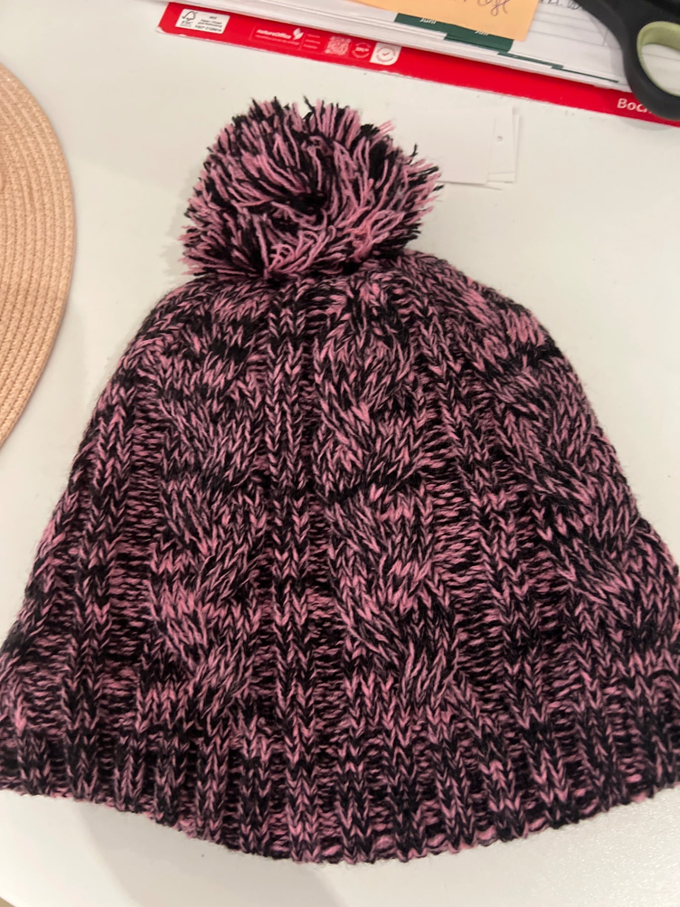 Mütze Schwarz und Pink 