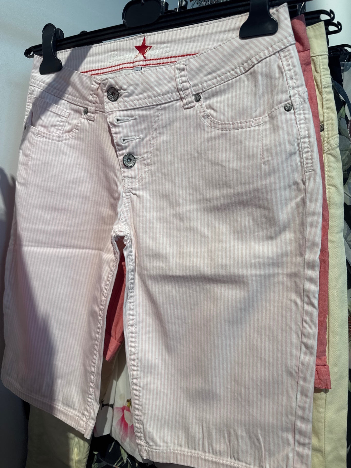 BUENA VISTA Shorts Hellrosa Streifen Gr.: S