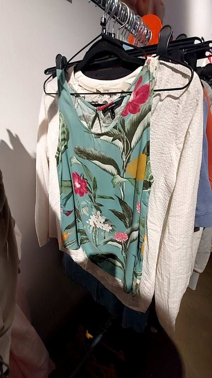 Vero Moda Top Mint mit Blumen Gr.: XS